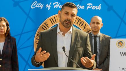 Huntington Park Vice Mayor Eddie Martinez speaks about the importance of applying for rent relief. 