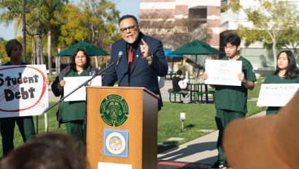 Assembly Assistant Majority Leader Miguel Santiago (D-Los Angeles), community partners and students at East LA College held a press conference announcing new legislation – the Tuition-Free Bachelor’s Degree. Sponsored by the Los Angeles Community College District (LACCD), AB 2093 will expand the California Promise Program, allowing all low-income students to pursue a bachelor’s degree at any community college free of cost.